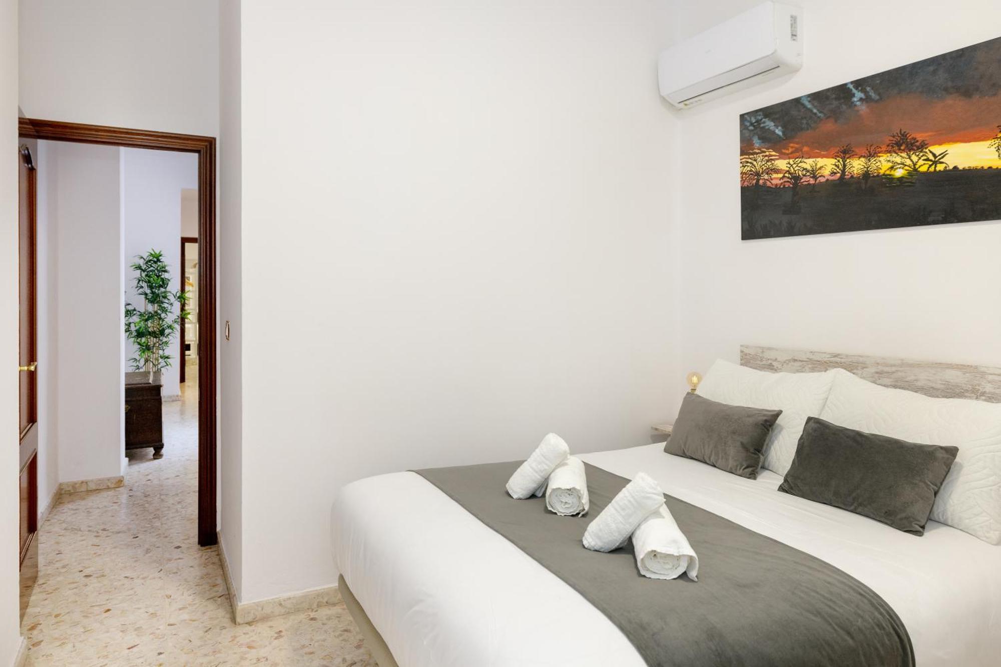 Apartamentos Trianasol Seville Exterior photo