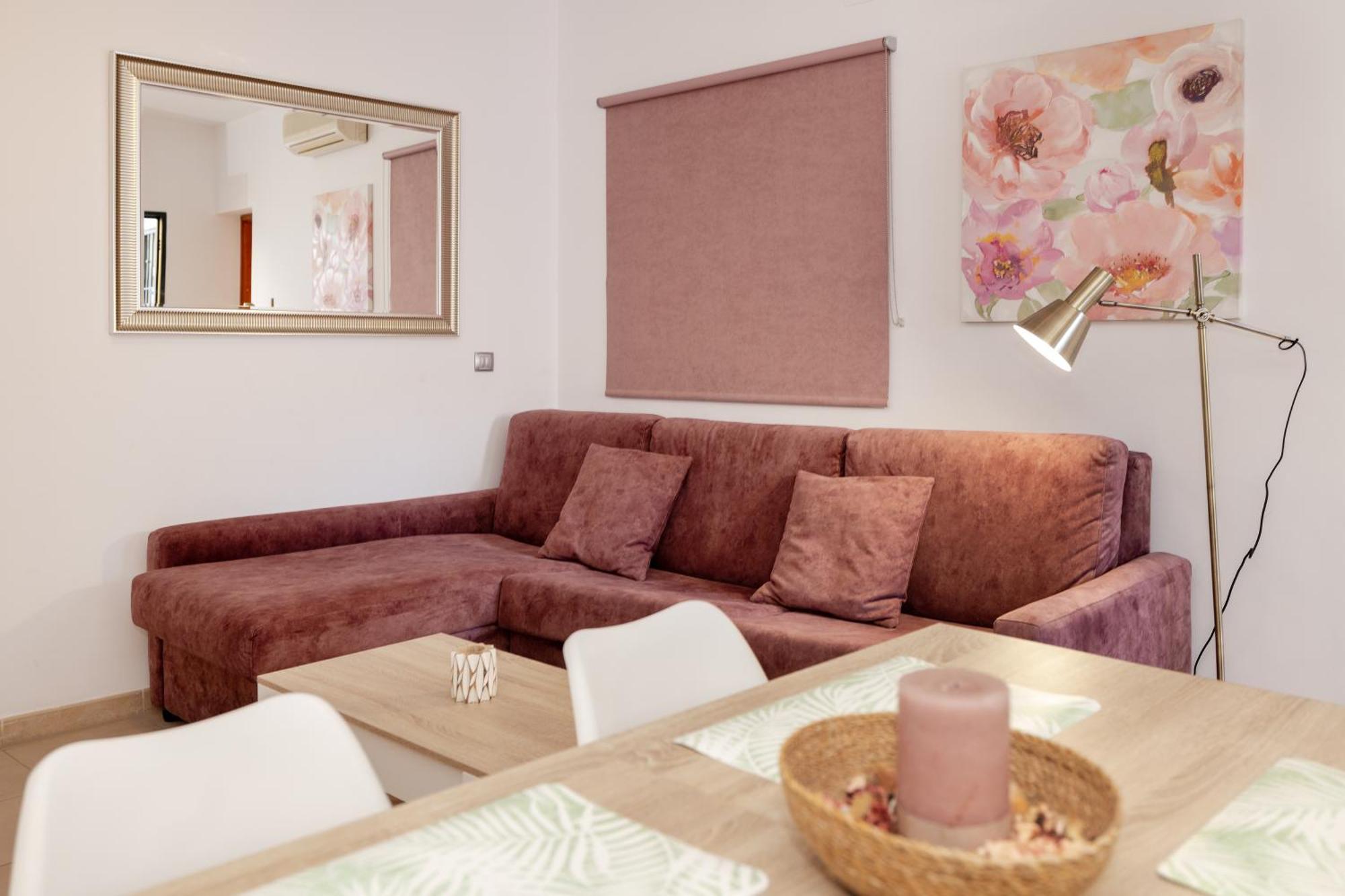 Apartamentos Trianasol Seville Exterior photo